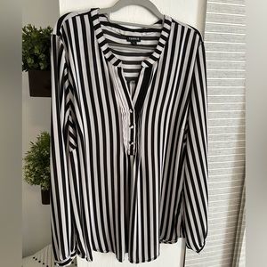 Torrid black and white stripe blouse